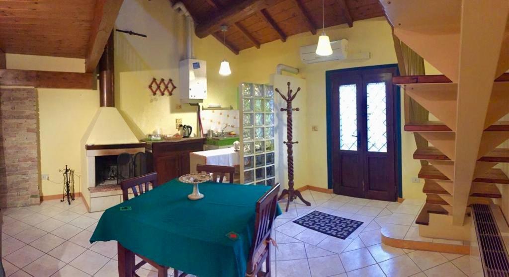 Casa Fiorita Bed & Breakfast Sant'Enea Ngoại thất bức ảnh